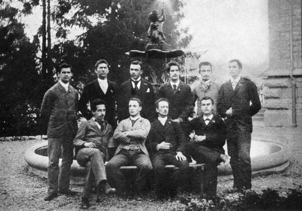 Albert Einstein (1879-1955) German-Swiss mathematician, seated left, with his graduation class at Cantonal School, Aarau, Switzerland WHA  !ACHTUNG AUFNAHMEDATUM GESCHÄTZT! Copyright: WHA UnitedArchives0390001441
