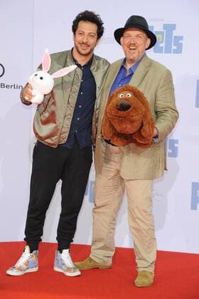 Deutschlandpremiere PETS Fahri Yadrim, Dietmar Baer Ankunft Deutschlandpremiere des Aimationsfilmes PETS im Cinestar Sony Center in Berlin am 20.07.2016