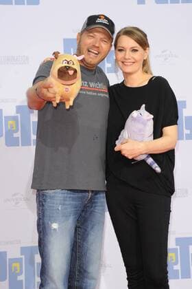 Deutschlandpremiere PETS Mario Barth, Martina Hill Ankunft Deutschlandpremiere des Aimationsfilmes PETS im Cinestar Sony Center in Berlin am 20.07.2016