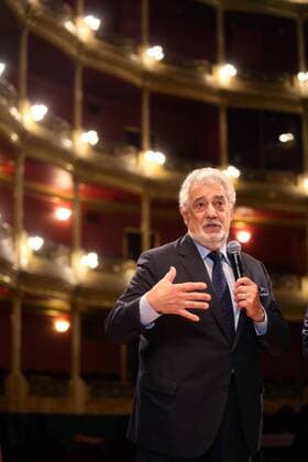 Spanish tenor Placido Domingo delivers a speech during a visit at Degollado Theater, headquarters of the 24th Edition of Operalia, in Guadalajara, Jalisco, Mexico, 21 July 2016. SPANISH TENOR PLACIDO DOMINGO VISITS HEADQUARTERS OF PERALIA IN GUADALAJARA !ACHTUNG: NUR REDAKTIONELLE NUTZUNG!  MEX010 20160721-636047417172045422