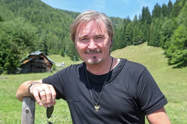 ORF Wenn die Musi spielt . Sänger Nik P. ( eigentl. Nikolaus Presnik ) am Rande des Künstlertreffs zum Musik Open Air Wenn die Musi spielt am 22.07.2016 auf dem Festgelände in Bad Kleinkirchheim.