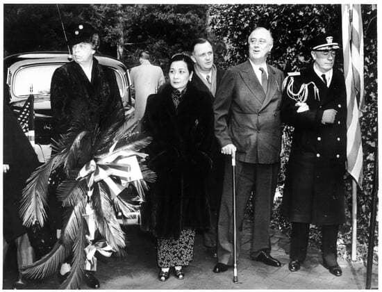 Berühmte Feministinnen, Eleanor Roosevelt Eleanor and Franklin Roosevelt receive Soong Mei-ling or Soong May-ling, also known as Madame Chiang Kai-shek 1943 WorldxHistoryxArchive
