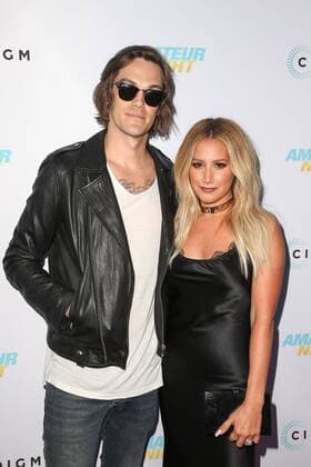 Ashley Tisdale und ihr Ehemann Christopher French bei der Amateur Night Kino Premiere am 25.07.2016 in Los Angeles Amateur Night Kinopremiere in Los Angeles, 2016 