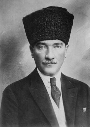 Mustafa Kemal Ataturk (1881-1938) Turkish army officer and revolutionary. Founder and first President of the Turkish Republic 1923-1938. Served in the Ottoman until his resignation in July 1919. Ttatesman WHA  !ACHTUNG AUFNAHMEDATUM GESCHÄTZT! Copyright: WHA UnitedArchives014348