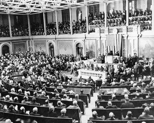 US President Franklin Roosevelt addressesses Congress to Declare war on Japan, 1941 WHA  !ACHTUNG AUFNAHMEDATUM GESCHÄTZT! Copyright: WHA UnitedArchives015628
