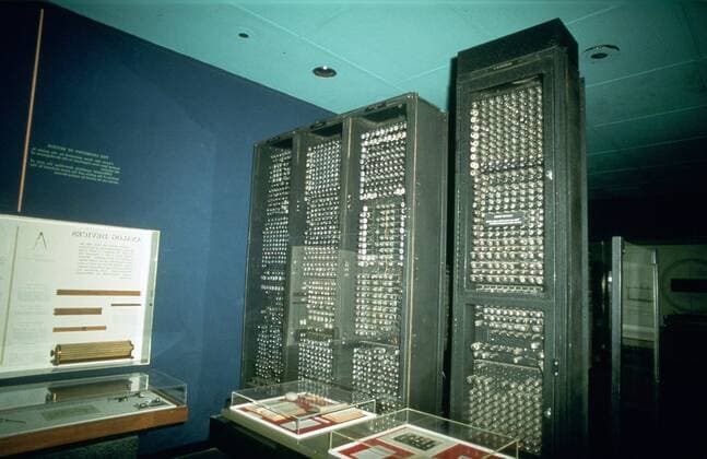 ENIAC computer -c1944. 18,000 vac. WHA  !ACHTUNG AUFNAHMEDATUM GESCHÄTZT! Copyright: WHA UnitedArchives0460000232