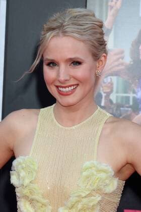 LOS ANGELES - JUL 26: Kristen Bell at the Bad Moms Los Angeles Premiere at the Village Theater on July 26, 2016 in Westwood, CA  KathyxHutchins