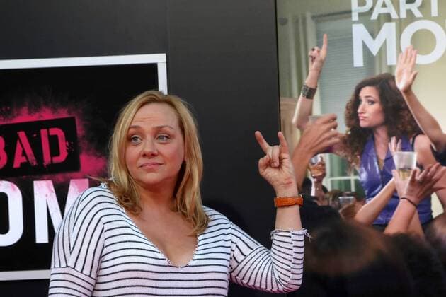 LOS ANGELES - JUL 26: Nicole Sullivan at the Bad Moms Los Angeles Premiere at the Village Theater on July 26, 2016 in Westwood, CA  KathyxHutchins
