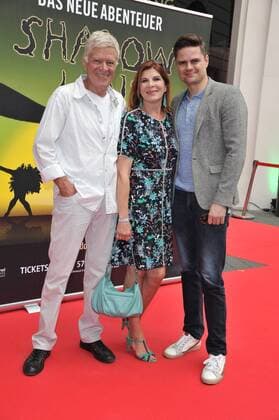 Premiere Shadowland 2 Ruediger Joswig, Claudia Wenzel, Sascha Joswig Ankunft Premiere Shadowland 2, das neue Abenteuer im Admiralspalast in Berlin am 28.07.2016
