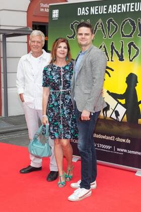 Ruediger Joswig, Claudia Wenzel und Sohn Sascha - Premiere SHADOWLAND 2 im Admiralspalast in Berlin am 28.07.2016. Premiere SHADOWLAND 2