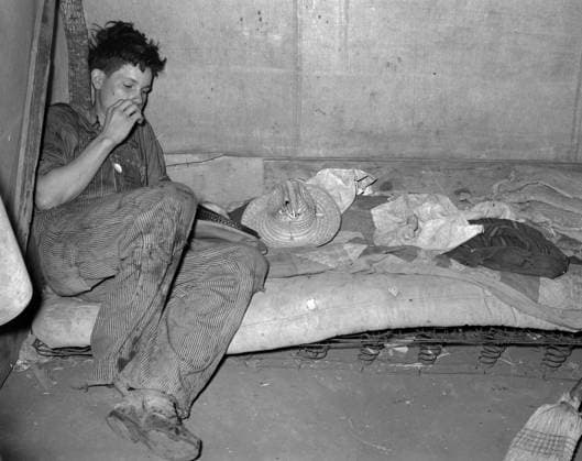 Son of white migrant worker near Harlingen, Texas. By Russell Lee, 1903-1986, dated 19390101 Feb. WHA  !ACHTUNG AUFNAHMEDATUM GESCHÄTZT! Copyright: WHA UnitedArchivesWHA_039_0849