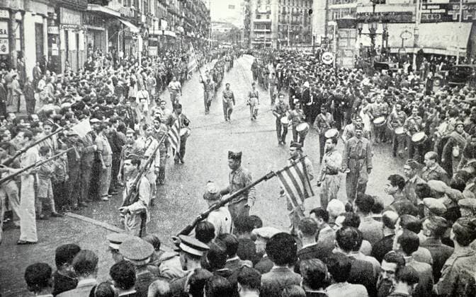 parade by the Catalan militias in Pelayo Street in Barcelona, during the Spanish civil war 1937 WHA  !ACHTUNG AUFNAHMEDATUM GESCHÄTZT! Copyright: WHA UnitedArchivesWHA_042_0648
