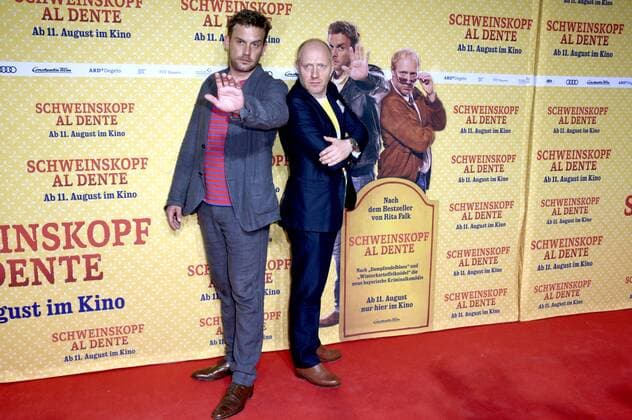 Sebastian Bezzel und Simon Schwarz bei der Premiere des Kinofilms Schweinskopf al dente im Mathäser Filmpalast. München, 02.08.2016 Foto:xP.xSchönbergerx xFuturexImage