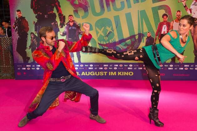 Thimon von Berlepsch mit Frau Sarah Alles - Live Event SUICIDE SQUAD im Cinestar Kino Potsdamer Platz in Berlin am 03.08.2016. Live Event SUICIDE SQUAD