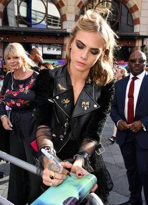 . 03 08 2016. London, United Kingdom. Cara Delevingne attends Suicide Squad UK film premiere.  xNilsxJorgensenx xi-Imagesx IIM-13276-0011
