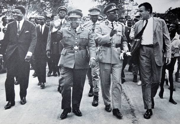 Coalition formed to govern the Congo 1963. Leaders march through the capital to show unity.Moise tshombe (left), Joseph Kasavubu (centre) and Joseph Mobutu (2nd from right). WHA  !ACHTUNG AUFNAHMEDATUM GESCHÄTZT! Copyright: WHA UnitedArchivesWHA_047_0129
