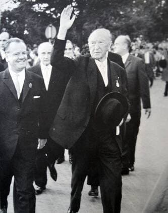 Konrad Adenauer (1876 – 19 April 1967) German statesman. first post-war Chancellor of Germany (West Germany) from 1949 to 1963 WHA  !ACHTUNG AUFNAHMEDATUM GESCHÄTZT! Copyright: WHA UnitedArchivesWHA_047_0169