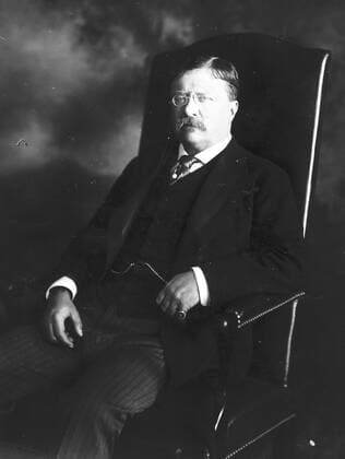 President Theodore Roosevelt. Roosevelt was an American author, naturalist, explorer, historian, and politician who served as the 26th President of the United States WHA  !ACHTUNG AUFNAHMEDATUM GESCHÄTZT! Copyright: WHA UnitedArchivesWHA_050_0281