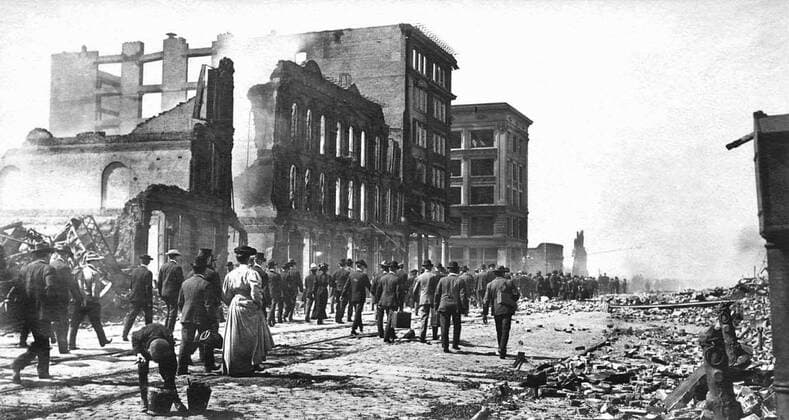Refugees flee fires following the 1906 San Francisco earthquake WHA  !ACHTUNG AUFNAHMEDATUM GESCHÄTZT! Copyright: WHA UnitedArchivesWHA_054_0811