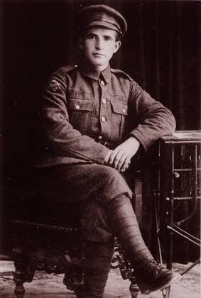 Photograph of David Ben Gurion (1886-1973) in uniform of a volunteer in the Jewish Legion, during World War One. Dated 1918 WHA  !ACHTUNG AUFNAHMEDATUM GESCHÄTZT! Copyright: WHA UnitedArchivesWHA_055_0099