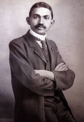 IMAGO ICONS: Mahatma Gandhi Mahatma Gandhi as a lawyer in South Africa circa 1905. Mohandas Karamchand Gandhi (1869 – 1948), was the preeminent leader of the Indian independence movement in British-ruled India. Employing nonviolent civil disobedience, Gandhi led India to independence and inspired movements for civil rights and freedom across the world. WHA  !ACHTUNG AUFNAHMEDATUM GESCHÄTZT! Copyright: WHA UnitedArchivesWHA_070_0979