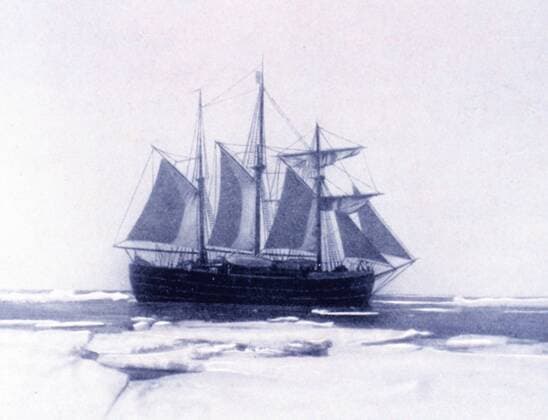 The FRAM under sail. In: The South Pole , by Roald Amundsen, 1872-1928. Fram ( Forward ) is a ship that was used in expeditions of the Arctic and Antarctic regions by the Norwegian explorers Fridtjof Nansen, Otto Sverdrup, Oscar Wisting, and Roald Amundsen between 1893 and 1912. WHA  !ACHTUNG AUFNAHMEDATUM GESCHÄTZT! Copyright: WHA UnitedArchivesWHA_071_0761