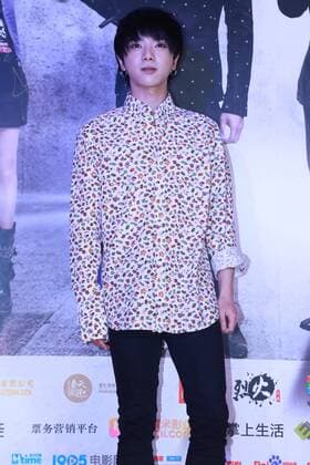 BEIJING, CHINA - AUGUST 07: Singer Hua Chenyu attends the premiere of director Jazz Boon s film Line Walker on August 7, 2016 in Beijing, China.  CFP489752109