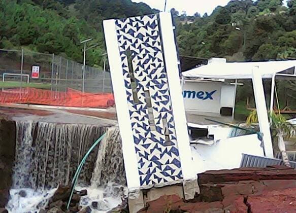 (160808) -- PUEBLA, Aug. 8, 2016 -- A view of damages caused by heavy rains brought by tropical storm Earl, in the state of Puebla, Mexico, on Aug. 7, 2016. Tropical storm Earl has left at least 38 people dead by Sunday in Mexico, authorities said. OEM) (sxk) MADE QUALITY AVAILABLE NO SALES-NO ARCHIVE EDITORIAL USE ONLY MEXICO-PUEBLA-ENVIRONMENT-WEATHER e OEM 