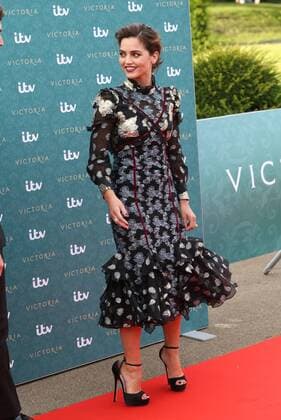 . 11 08 2016. London, United Kingdom. Jenna Coleman arriving for the world premiere screening of Victoria, ITV s new drama series on Queen Victoria, at Kensington Palace in London .  xStephenxLockx xi-Imagesx IIM-13295-0006