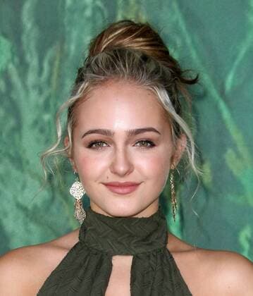August 14, 2016 - Los Angeles, CA, United States - 14 August 2016 - Los Angeles, California - Sophie Reynolds. Kubo and The Two Strings World Premiere held at the AMC Universal City Walk Universal Studios Hollywood in Los Angeles. Photo Credit: AdMedia Los Angeles United States - ZUMAa123