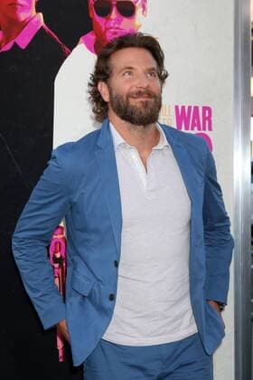 LOS ANGELES - AUG 15: Bradley Cooper at the War Dogs Premiere at the TCL Chinese Theater IMAX on August 15, 2016 in Los Angeles, CA  KathyxHutchins