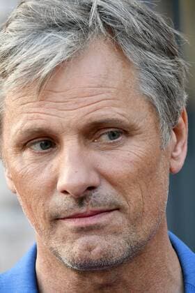 . 17 08 2016. London, United Kingdom. Captain Fantastic Film4 Summer Screening. Viggo Mortensen attends screening of Captain Fantastic , an award winning drama about a father raising his children in the forests of the Pacific Northwest, forced to leave his paradise and return to civilisation, challenging his parenting techniques, at Somerset House, London.  xNilsxJorgensenx xi-Imagesx IIM-13320-0006