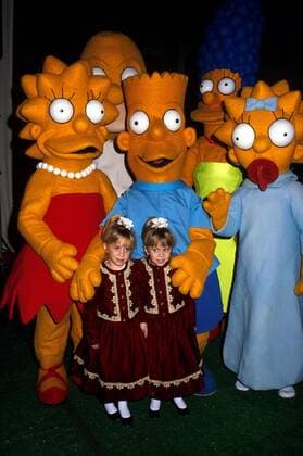 MARY-KATE AND ASHLEY OLSEN WITH THE SIMPSONS.Â - ZUMAg49_