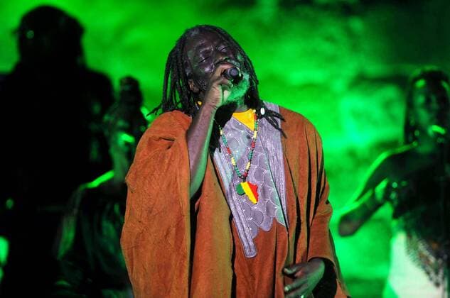 Concert at the Carthage International Festival Ivorian Tiken Jah Fakoly is an icon for the entire African continent, it is also Francophone Reggae artist most recognized in the world, with a record demimillion sold in France, a victory of the Music in 2003, and a concert at Bercy in 2011. Carthage International Festival 