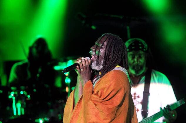 Concert at the Carthage International Festival Ivorian Tiken Jah Fakoly is an icon for the entire African continent, it is also Francophone Reggae artist most recognized in the world, with a record demimillion sold in France, a victory of the Music in 2003, and a concert at Bercy in 2011. Carthage International Festival 