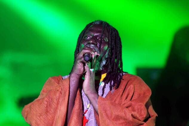 Concert at the Carthage International Festival Ivorian Tiken Jah Fakoly is an icon for the entire African continent, it is also Francophone Reggae artist most recognized in the world, with a record demimillion sold in France, a victory of the Music in 2003, and a concert at Bercy in 2011. Carthage International Festival 