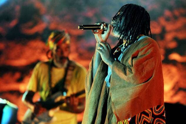 Concert at the Carthage International Festival Ivorian Tiken Jah Fakoly is an icon for the entire African continent, it is also Francophone Reggae artist most recognized in the world, with a record demimillion sold in France, a victory of the Music in 2003, and a concert at Bercy in 2011. Carthage International Festival 
