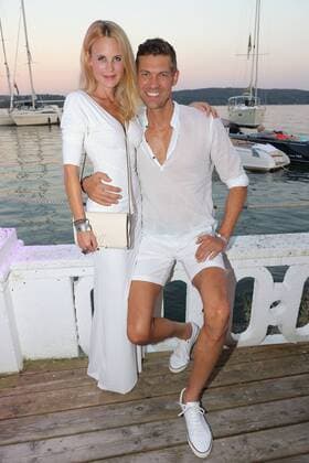 Sonja Kiefer mit Freund Cedric Schwarz, Serfan Fashion Show im Hugo s Beach am Starnberger See in Starnberg am 27.08.2016