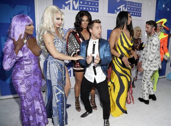 MTV Video Music Awards in New York Lance Bass, center, joins RuPaul s Drag Race All Stars on the red carpet at the 2016 MTV Video Music Awards at Madison Square Garden in New York City on August 28, 2016. Performers at the 2016 MTV VMA s include Rihanna, Britney Spears, Ariana Grande and Nicki Minaj.  NYP20160828123 JOHNxANGELILLO