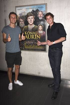 Fabian Halbig und Felix von Poser bei der Premiere des Kinofilms König Laurin im Mathäser Filmpalast. München, 28.08.2016 Foto:xP.xSchönbergerx xFuturexImage