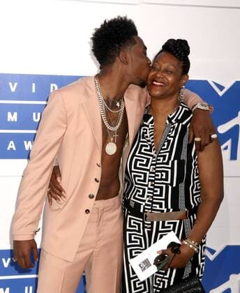 August 28, 2016 - New York, New York, U.S. - Hip hop artist DESIIGNER and his MOTHER attend the arrivals at the 2016 MTV Video Music Awards held at Madison Square Garden. New York U.S. - ZUMAk03_