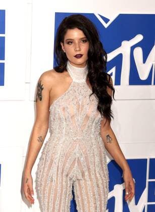 August 28, 2016 - New York, New York, U.S. - Singer HALSEY attends the arrivals at the 2016 MTV Video Music Awards held at Madison Square Garden. New York U.S. - ZUMAk03_