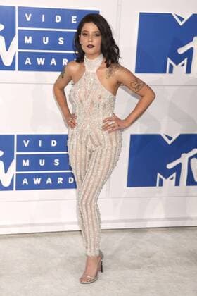 August 28, 2016 - New York, New York, U.S. - Singer HALSEY attends the arrivals at the 2016 MTV Video Music Awards held at Madison Square Garden. New York U.S. - ZUMAk03_