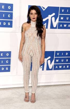 August 28, 2016 - New York, New York, U.S. - Singer HALSEY attends the arrivals at the 2016 MTV Video Music Awards held at Madison Square Garden. New York U.S. - ZUMAk03_