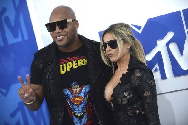Flo Rida mit Begleitung bei der Verleihung der MTV Video Music Awards 2016 im Madison Square Garden. New York, 28.08.2016 Foto:xD.xVanxTinex xFuturexImage