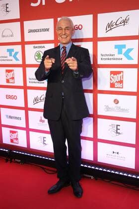 Matze Knop als Fanz Beckenbauer bei der Verleihung vom Sport Bild Award am 29.08.2016 in Hamburg Sportbild Award 2016 Verleihung in Hamburg 