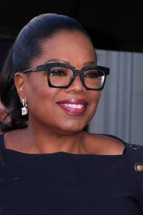 LOS ANGELES - AUG 29: Oprah Winfrey at the Premiere Of OWN s Queen Sugar at the Warner Brothers Studios on August 29, 2016 in Burbank, CA  KathyxHutchins