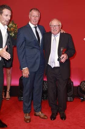 Uwe Seeler mit dem Torschützen des Wembley-Tores bei der WM 1966, Sir Geoffrey Charles Hurst, beim Sport Bild Award 2016 in der Fischauktionshalle. Hamburg, 29.08.2016 Foto:xgbrcix xFuturexImage