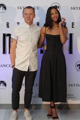 British Actor Simon Pegg (L) and US Actress Zoe Saldana (R) pose before a press conference to announce the premiere of the movie Star Trek Beyond in Mexico City, Mexico, 30 August 2016. Press conference to announce the premiere of the movie Star Trek Beyond in Mexico !ACHTUNG: NUR REDAKTIONELLE NUTZUNG!  MEX01 20160830-636081814498148164