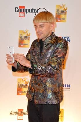 19.Goldener Computerpreis 2016 Neil Harbisson, Cyborg Verleihung des 19. Goldener Computers der Fachzeitschrift Computer Bild im Axel-Springer-Haus in Berlin am 30.08.2016
